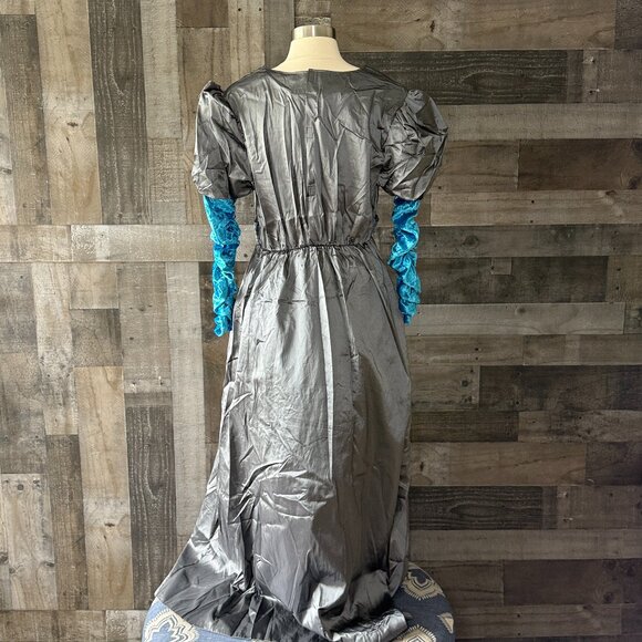 JAC Costumes Reyna Isabella costume large midevil queen Halloween party cosplay - Picture 7 of 13